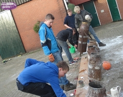 Oudjaar uit knallen met carbid