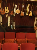 Ierse muziek en heksen en kabouters in het Horus Huiskamertheatertje