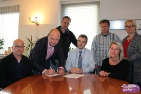 Ondertekening akte van de zorgcoöperatie Barlo