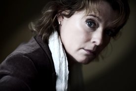 Thrillerschrijfster Corine Hartman in de Koppelkerk