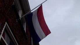 Club in shock na dood voetballertje, vlag hangt halfstok
