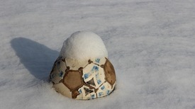 Geen enkele voetbalclub gaat voetballen door de sneeuw